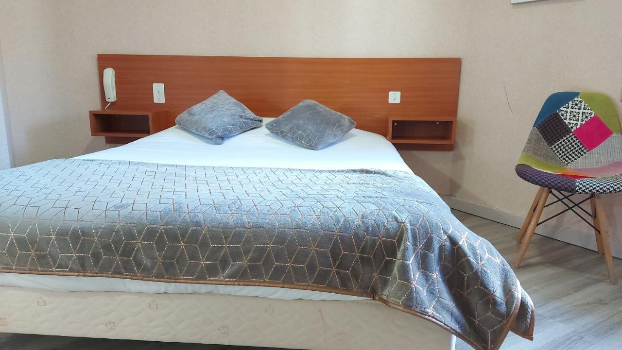 Logis Hotel Vannes Nord Le Clos Des Hortensias Locqueltas Екстериор снимка