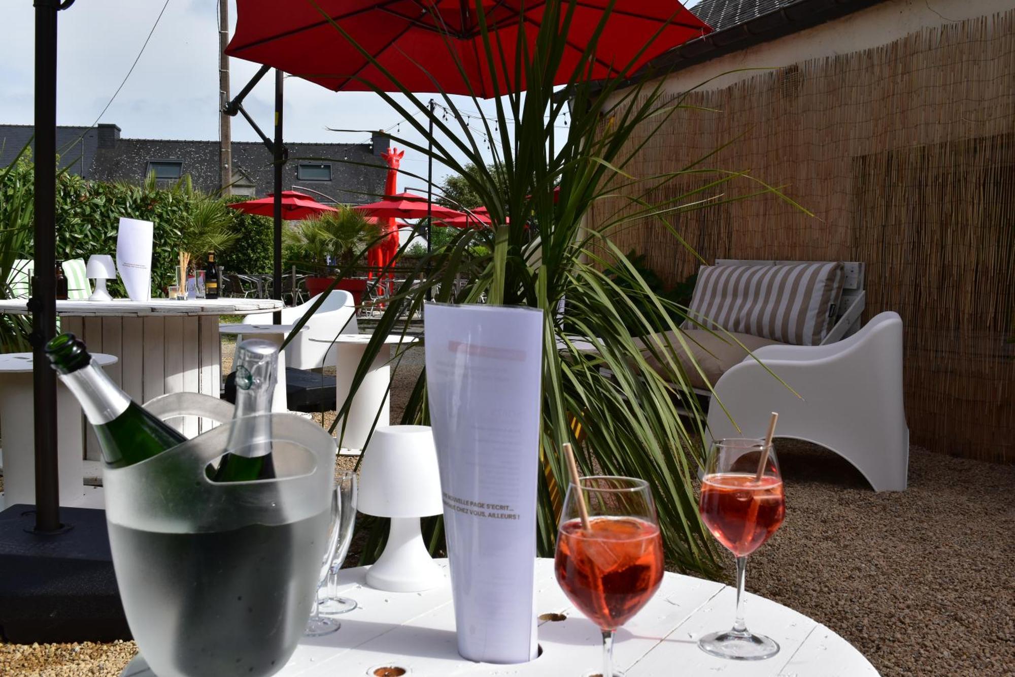 Logis Hotel Vannes Nord Le Clos Des Hortensias Locqueltas Екстериор снимка